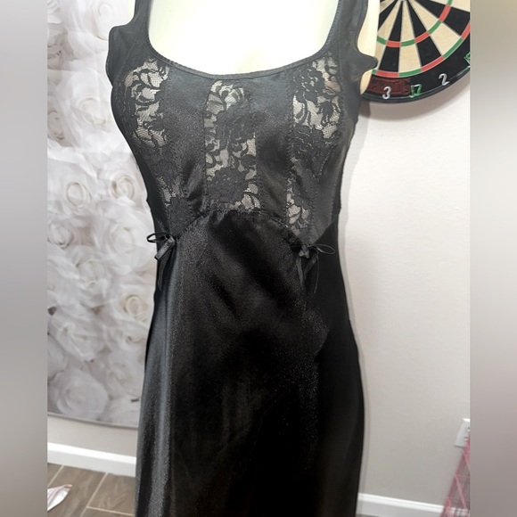 gorgeous satin and lace bodice Cabernet black alluring midi nightgown size Small - Picture 2 of 16